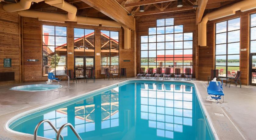 Arrowwood Resort & Conference Center at Cedar Shore