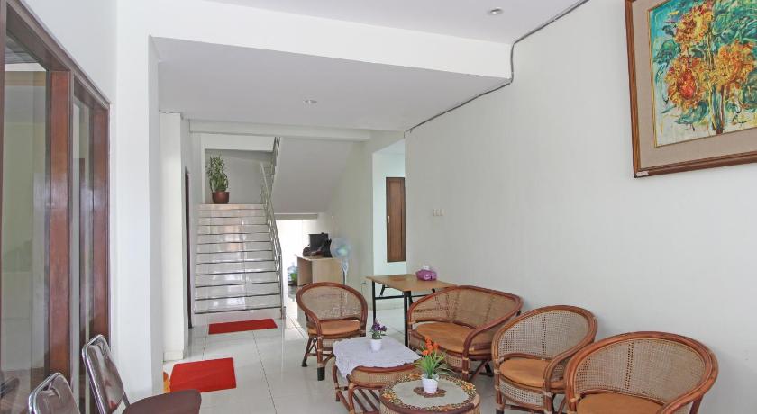 RedDoorz @ Turangga Sari - image 5