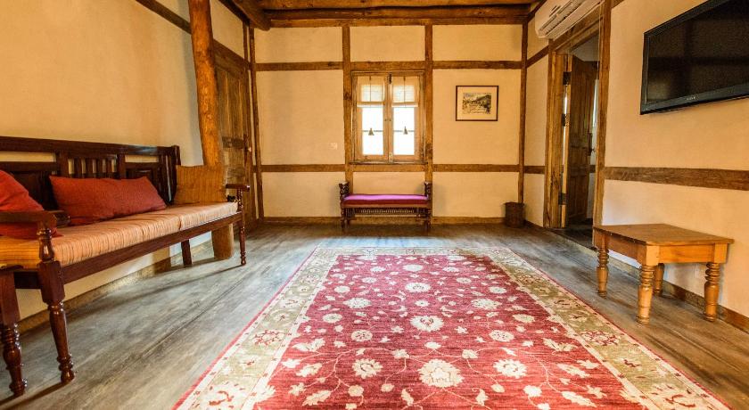 Serena Khaplu Palace photo