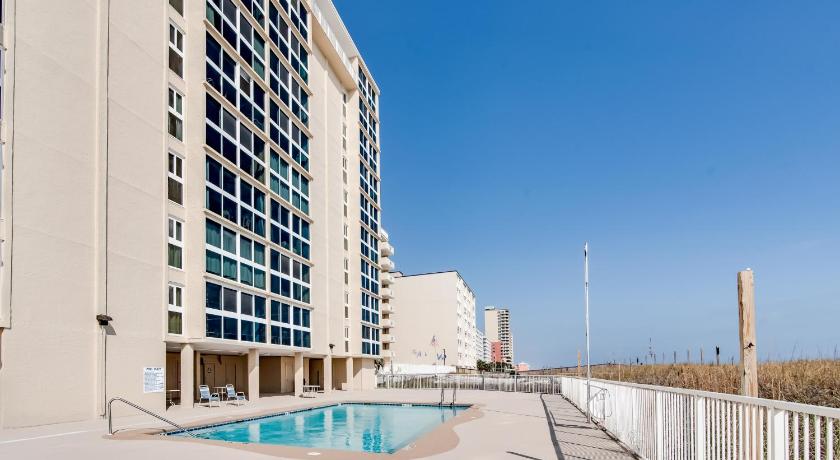 a large building with a large pool of water, Edgewater West #62 in Gulf Shores (AL)