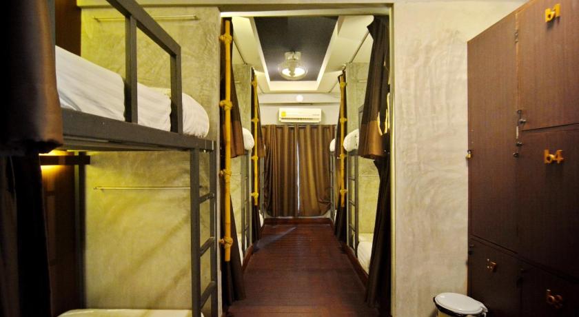 Image of 1 Person in 10-Bed Dormitory with Shared Bathroom - Mixed 10