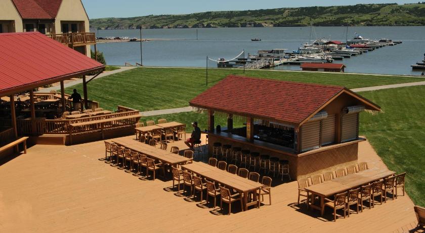 Arrowwood Resort & Conference Center at Cedar Shore