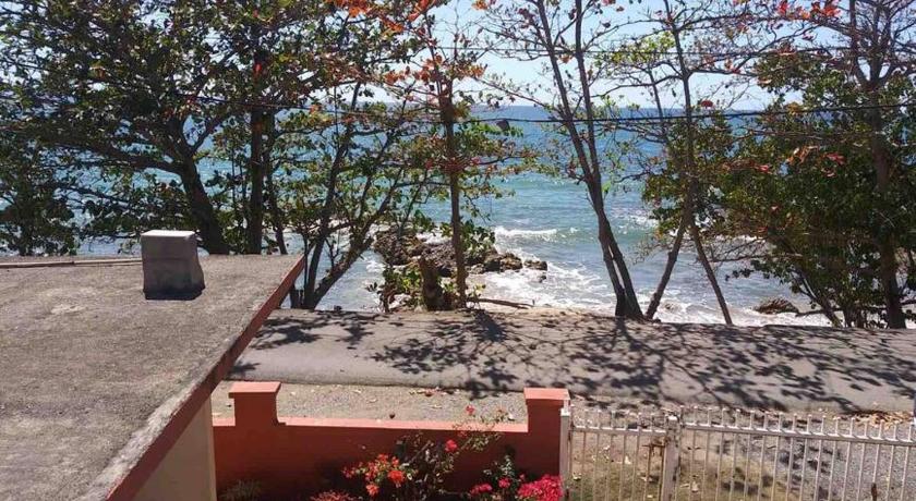 Brisas Del Mar 1/1 Front Beach Apartment photo