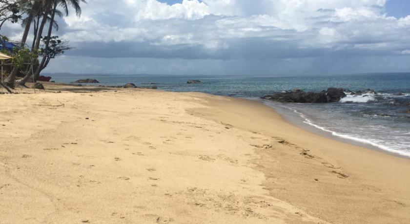 Brisas Del Mar 1/1 Front Beach Apartment — Hotel in Rincon