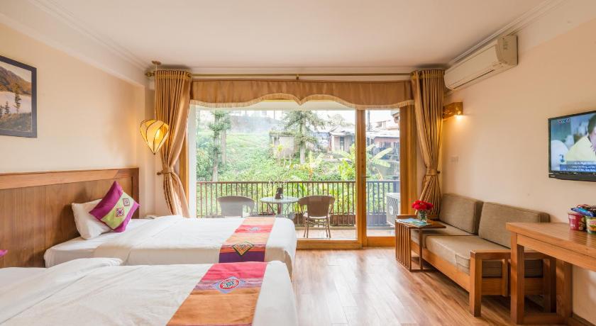 Image of Deluxe Balcony 4