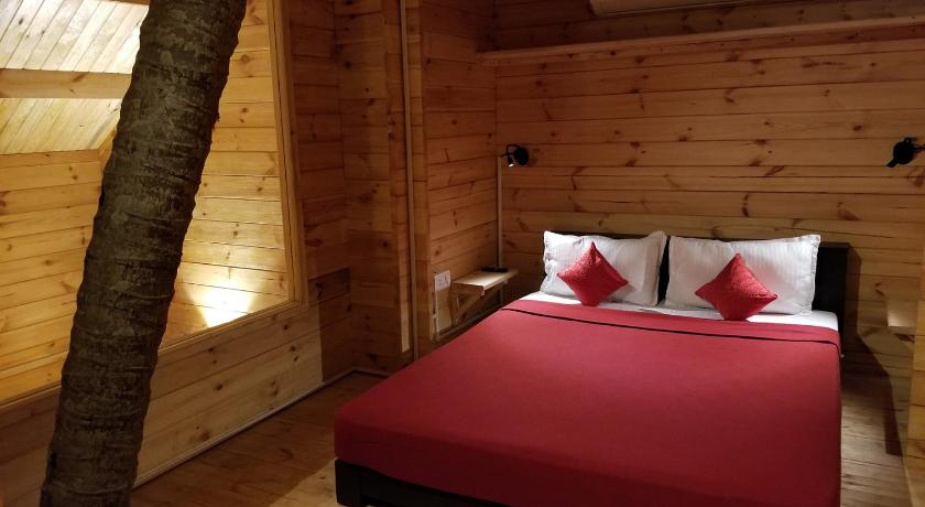 The Yuppi Hippi Premium Huts photo