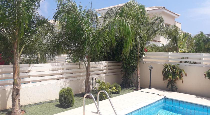 Anthorina Villa 4 — Hotel in Protaras