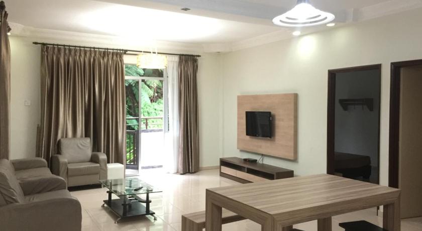 Cameron Supersave Apartment @ Crown Imperial Court photo