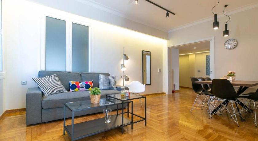 TONI'S "Aquaman" 4BD Apartment in Athens! — Hotel in Athens