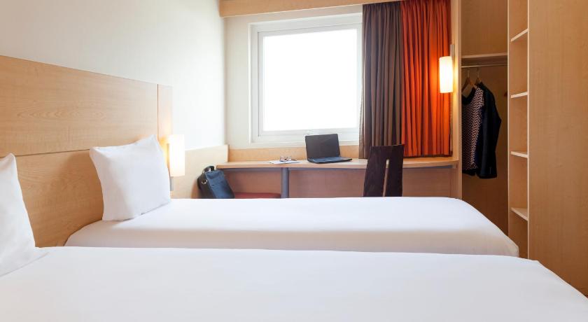 Image of Standard Room with twin beds 1