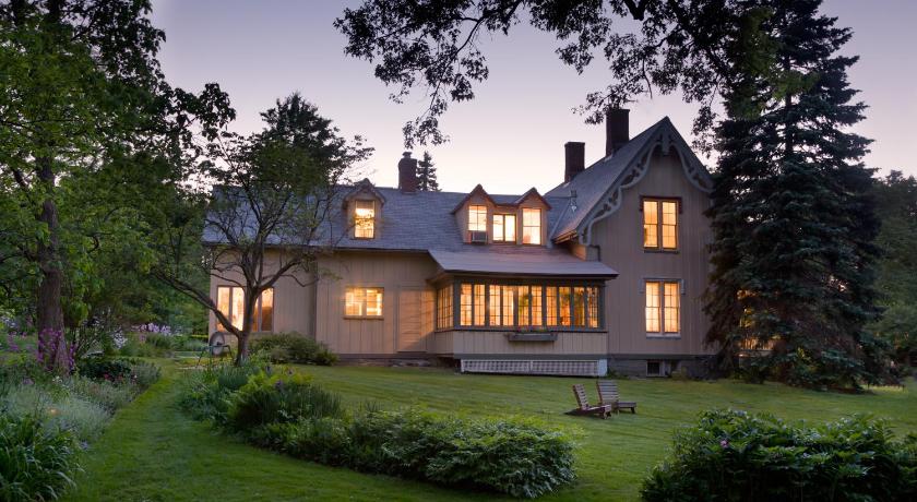 Gothic Eves Inn and Spa