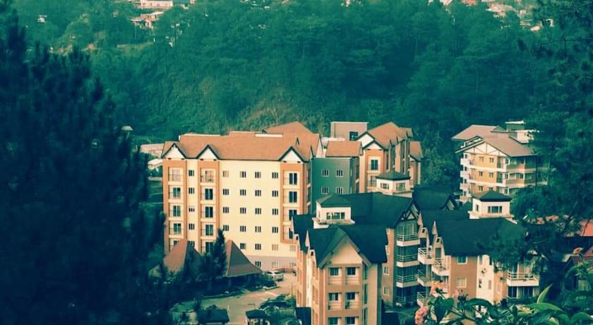 Courtyards Peak-Corner Pinestay - at Goshenland Baguio — Hotel in Baguio
