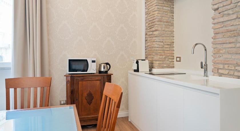 ローマ Pantheon Escape 3つ星 シングルルーム 施設