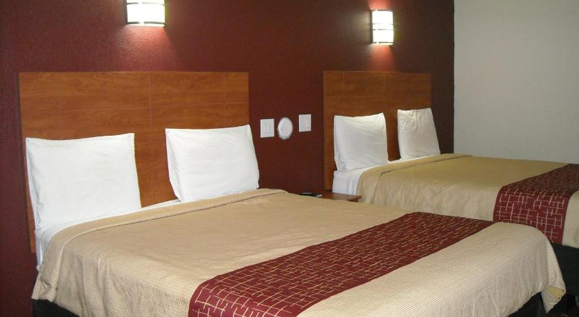Queen Room with Two Queen Beds, Bastrop Inn in Bastrop (TX)