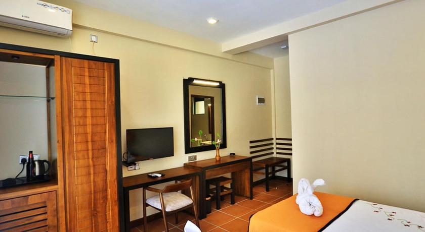 Lily's resort photo