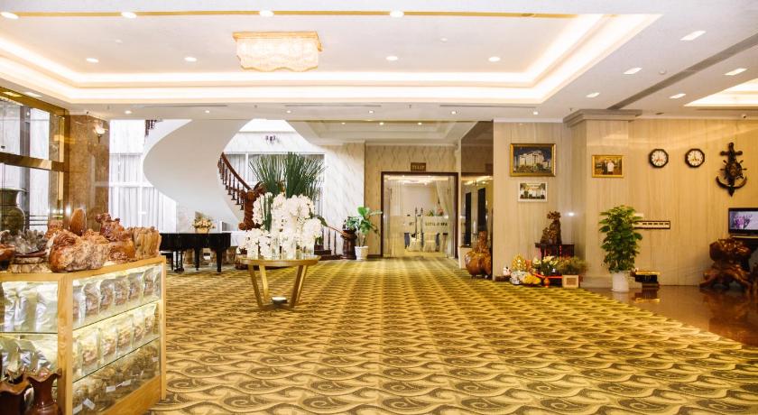 Hai Ba Trung Hotel and Spa photo