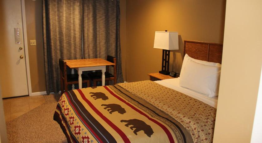Lakeshor Motor Inn — Hotel in Virginia (MN)