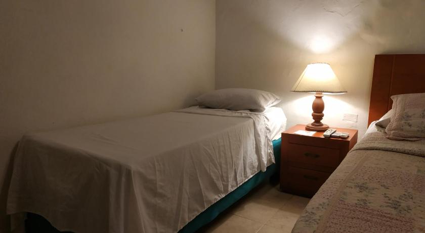 Image of Superior Triple Room 5