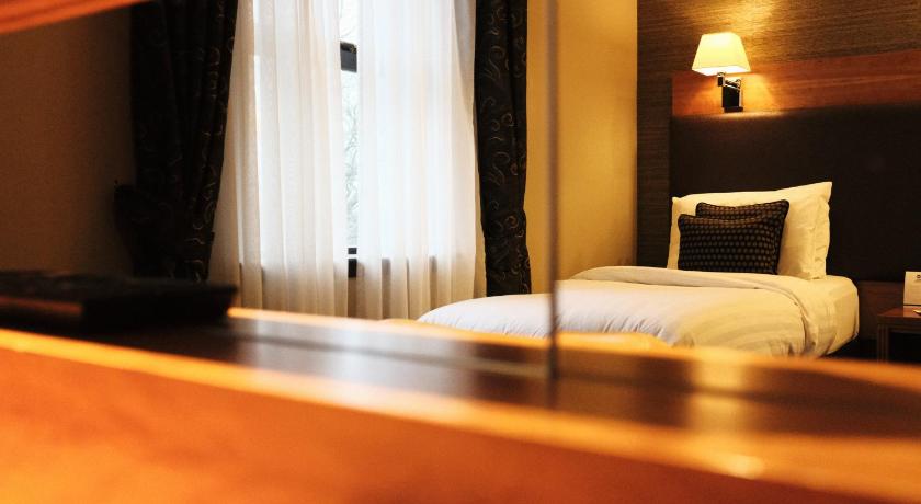 Image of Standard Twin Room - Non-Smoking 0
