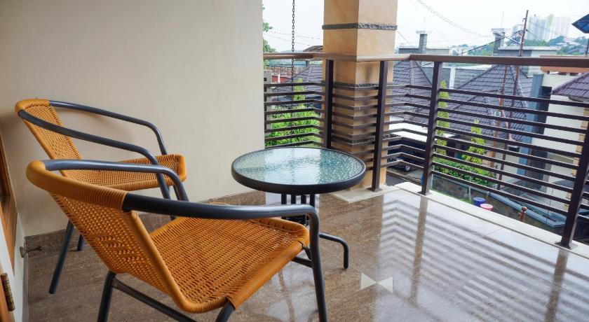 Larasmita Cisitu by Zenrra House photo