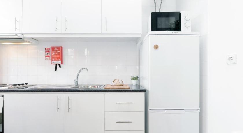 Colorful Fresh Flats - Batalha by Host Wise - 52