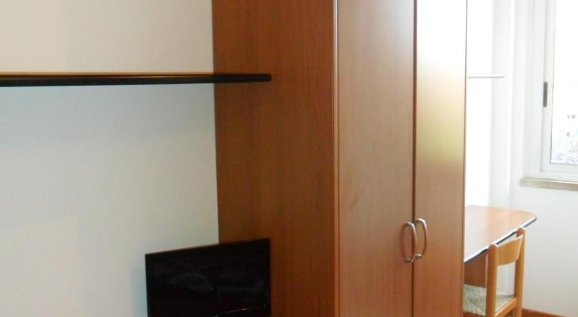 Image of Single Room 0