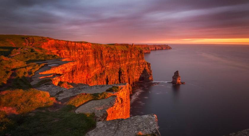 Lahinch Coast Hotel and Suites