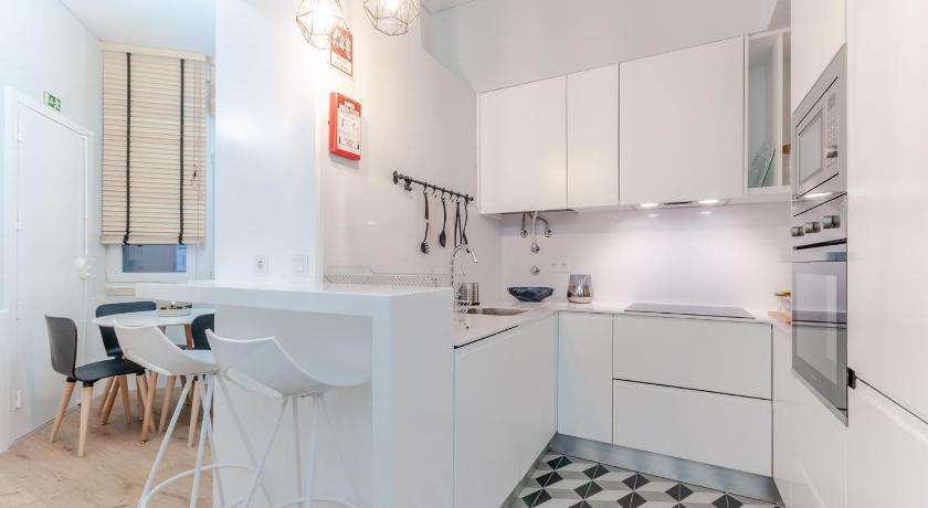 里斯本 NLC Rooms & Suites 3星级 酒店 泳池