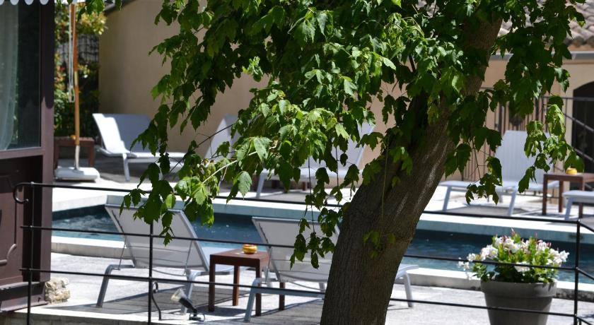 Hotel du Poete photo