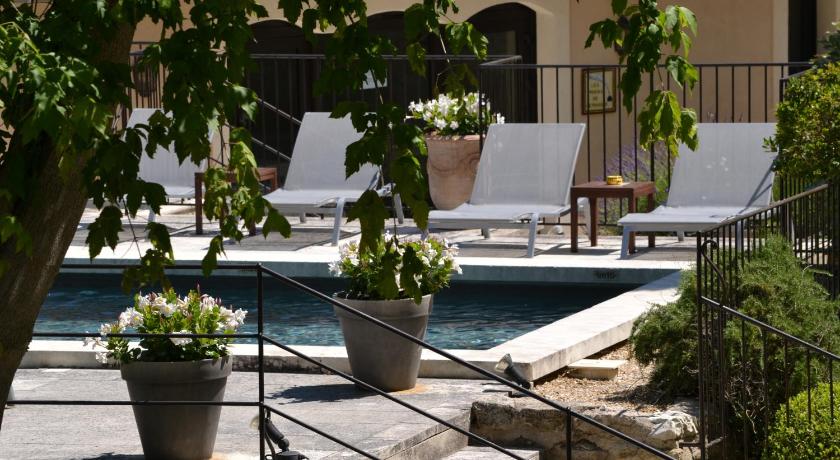 Hotel du Poete photo