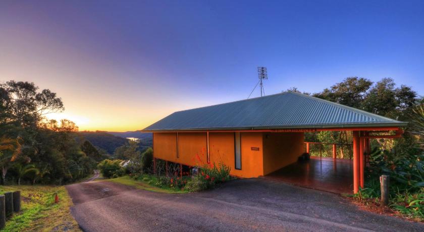 Maleny Tropical Retreat