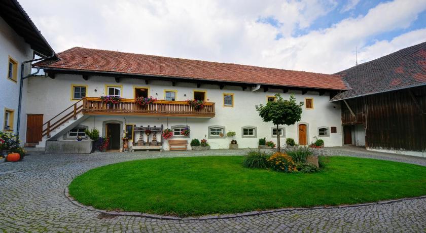 Dienbergerhof 5 Sterne Ferienwohnungen photo