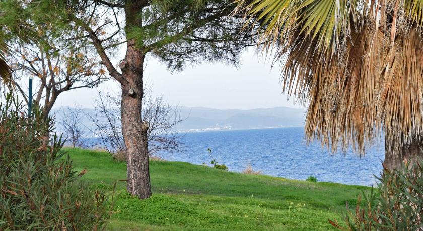 FantaSea View by TravelPro Services Nea Fokaia Halkidiki photo
