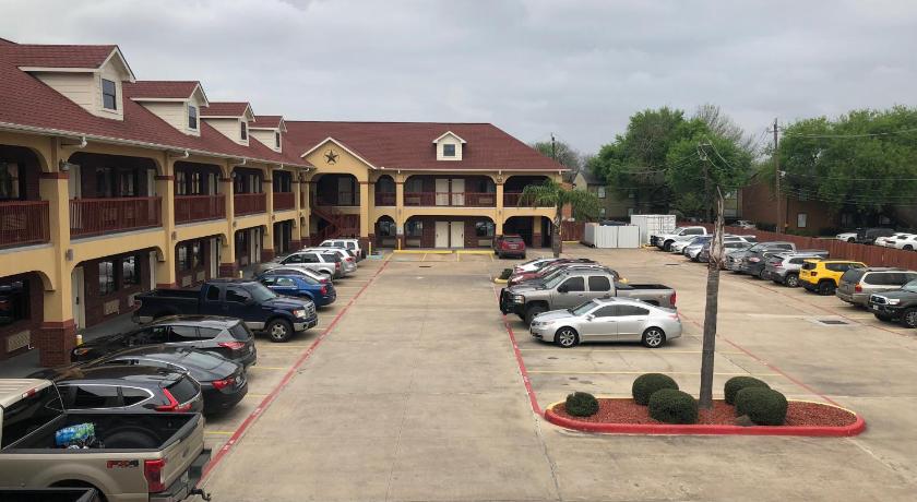 Sterling Inn and Suites at Reliant and Medical Center Houston photo