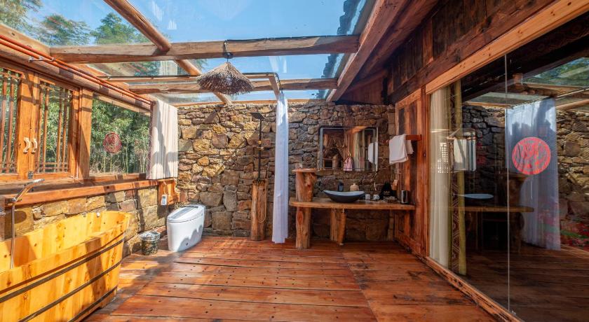 Glass Cube Guesthouse photo
