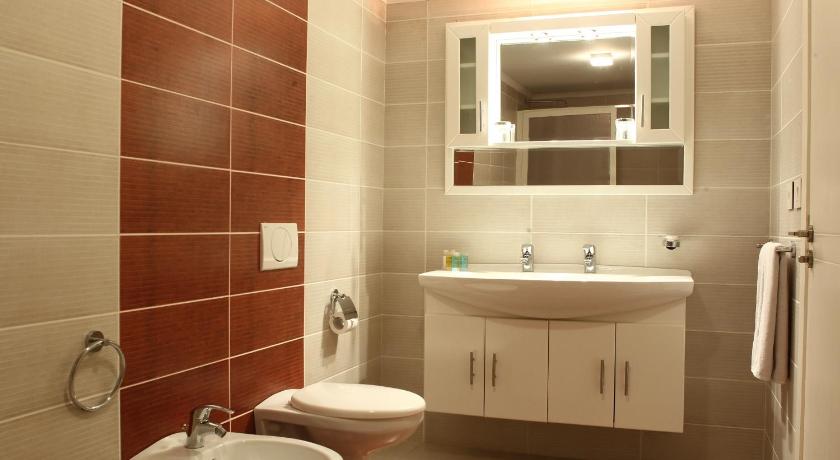 Image of Premium Triple Suite 11