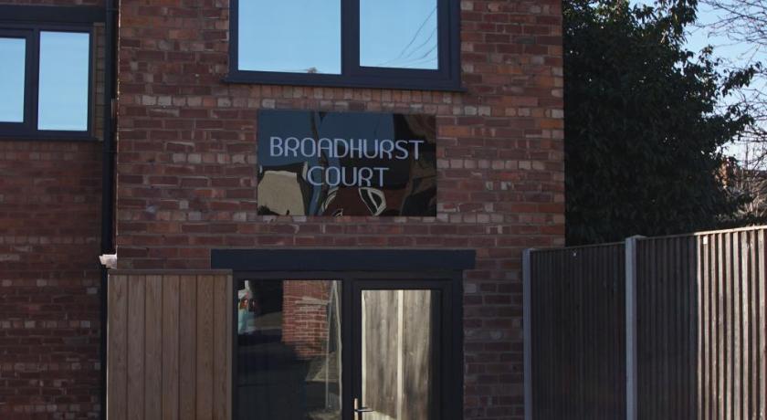 Air Host and Stay - Apartment 1 Broadhurst Court sleeps 4 minutes from town centre photo