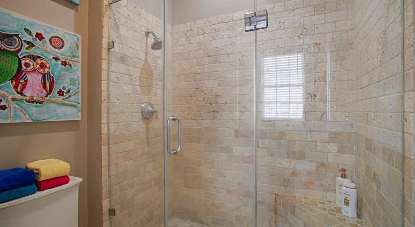 201 York #2 · Newly Renovated Parkside Apt! photo