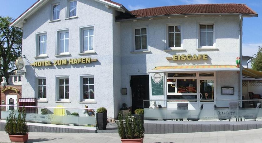 Hotel zum Hafen photo