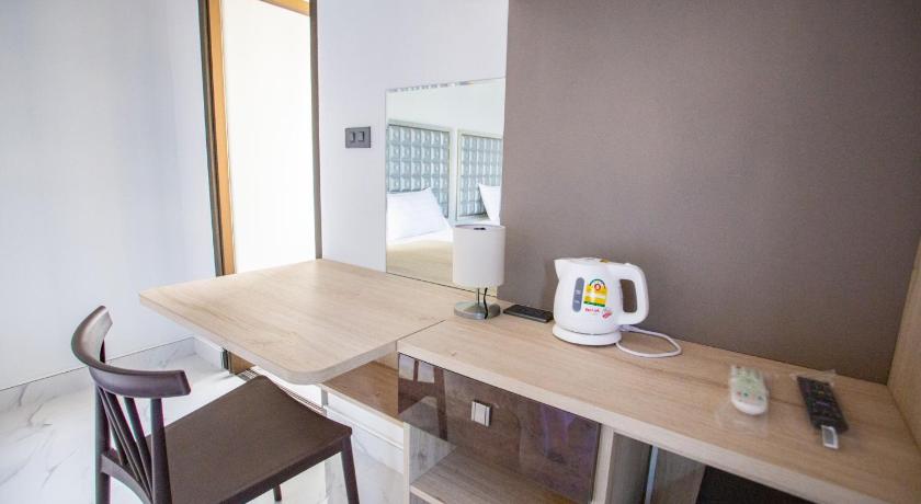 Rich8 Hostel - image 8