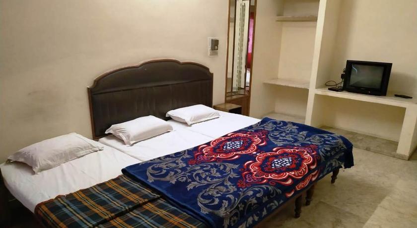 Vinayak Hotel