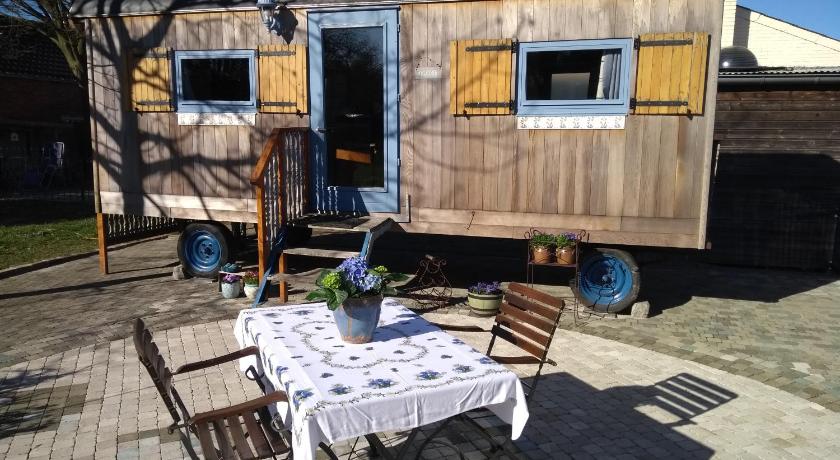 B&amp;B Dream On Wheels — Hotel in Lommel