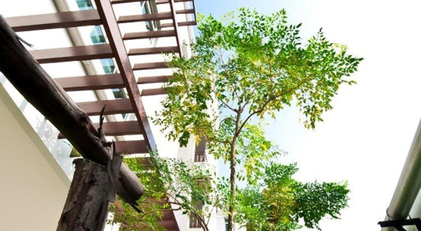 Bangkok The Meet Green Apartment 3-Star Hotel exterior