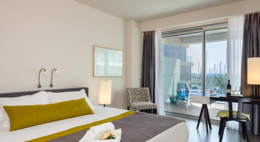 Herods Herzliya Hotel by the Beach photo