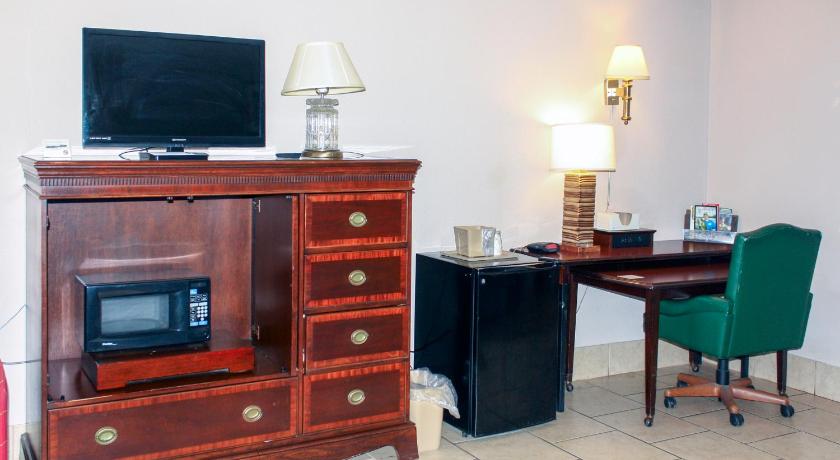 Toledo Town Inn photo