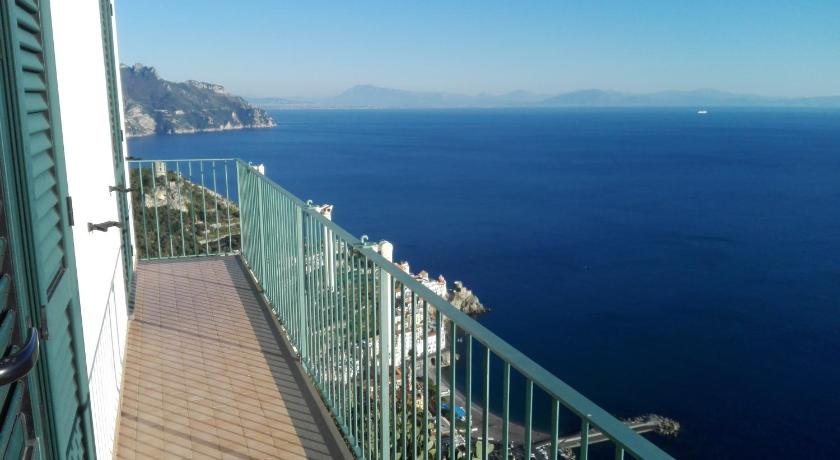l' ebbrezza di volare — Hotel in Amalfi