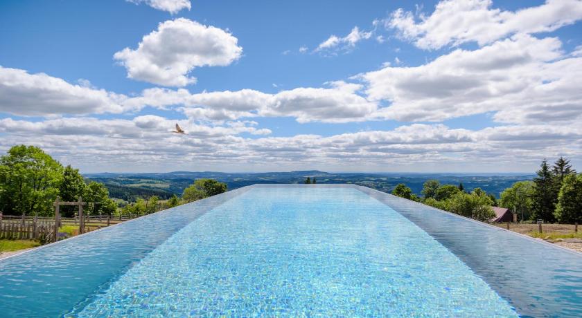 Wellness hotel V Nebi — Hotel in Korenov