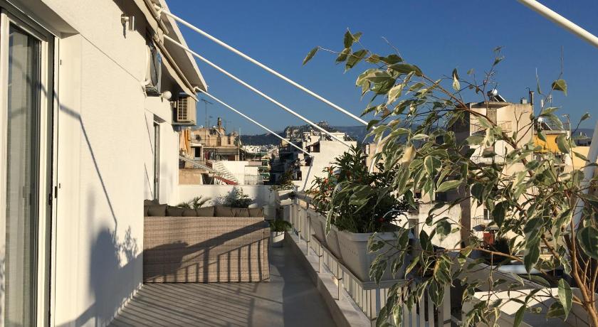 Sunkissed Rooftop Apartments photo