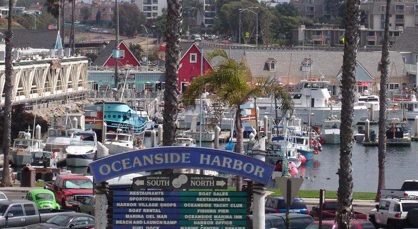 Harbor Inn & Suites Oceanside