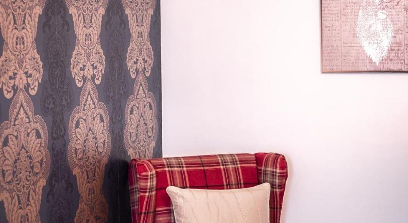 Trivelles Waterhall Country Hotel